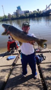 Pesca de carpa con boya: Técnicas y mejores prácticas